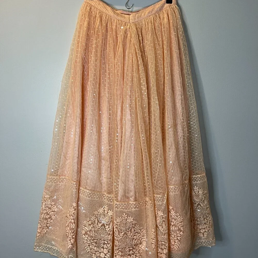 Peach Lehenga for Indian Wedding - Picture 5 of 16
